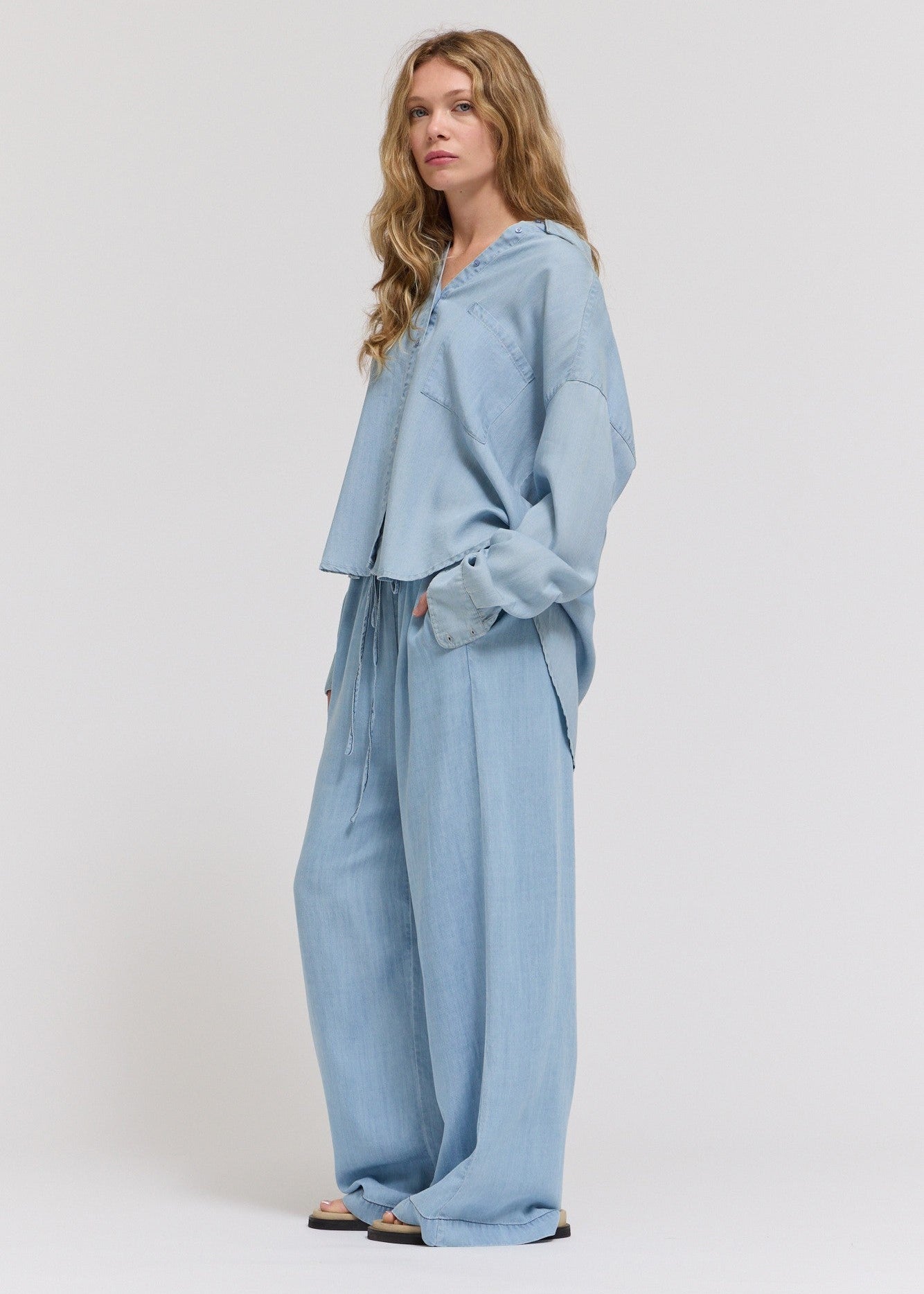 JILLIAN CHAMBRAY STRAIGHT PANT