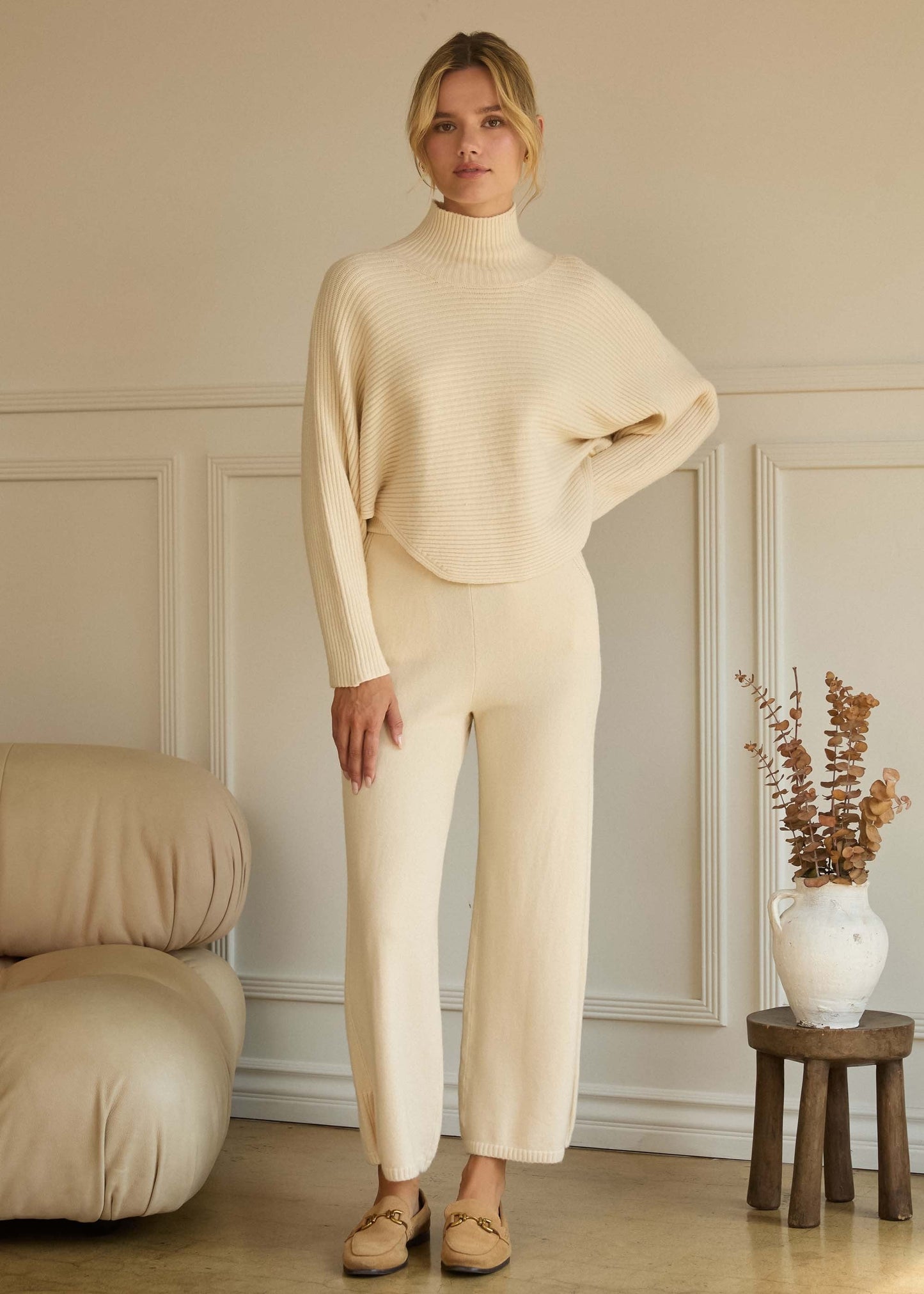 STRAIGHT KNIT PANTS