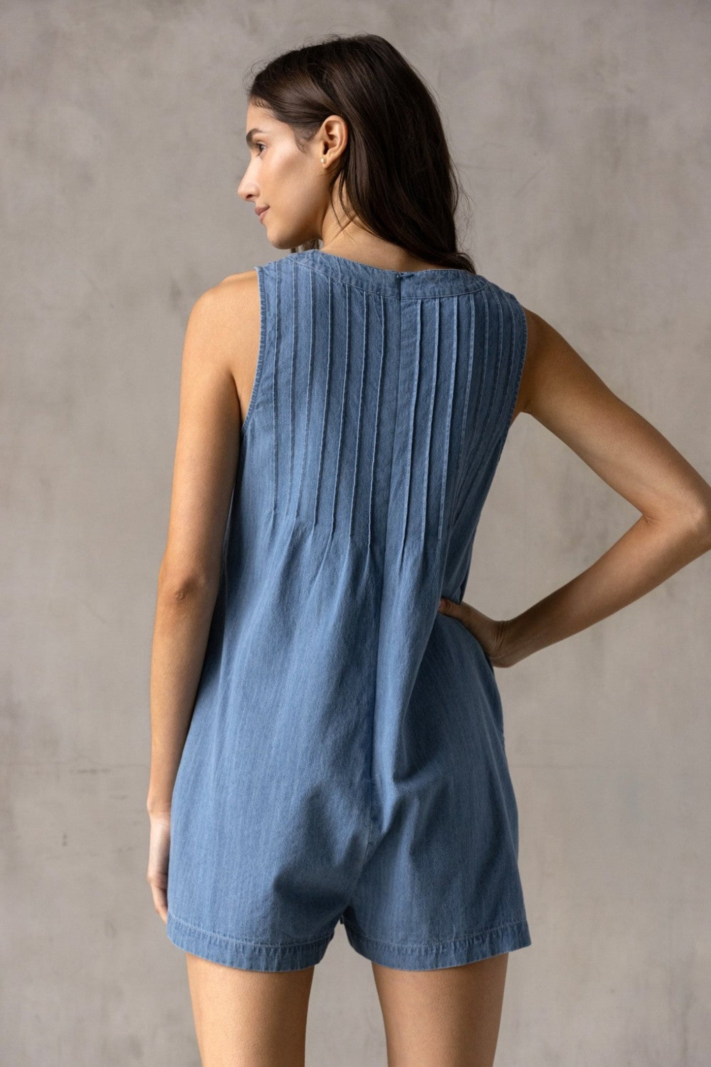 STORIA LIGHT DENIM V-NECK ROMPER – MINI LENGTH