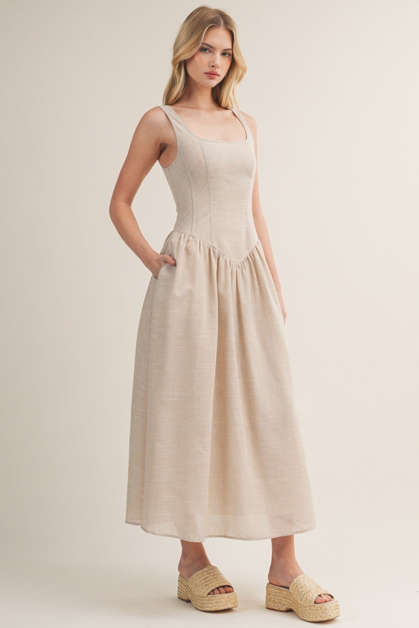 DRESS WITH POCKETS