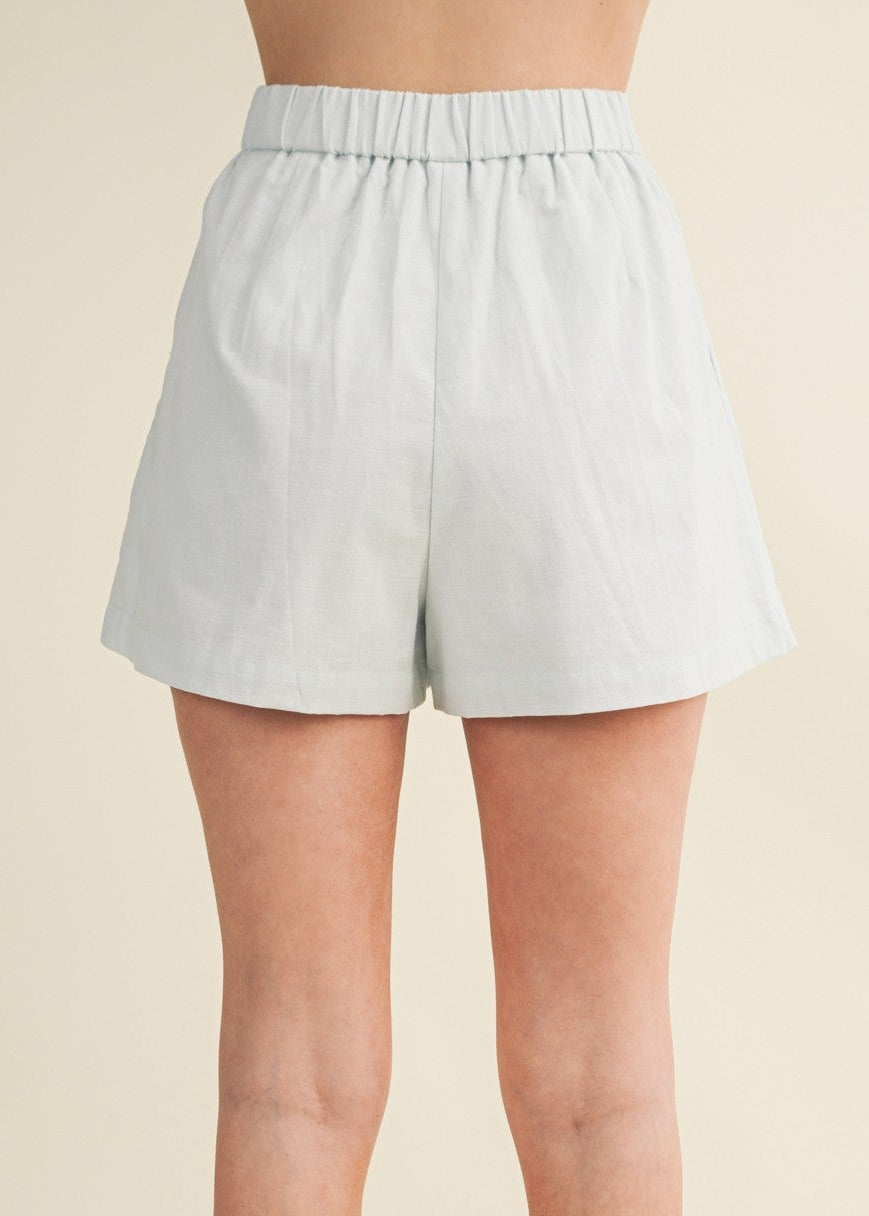 DARLA PLEATED FLARED SHORTS