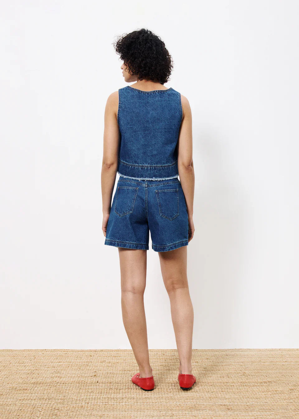 FRNCH DENIM BOXY SLEEVELESS TOP BLUE DENIM TRENDY CHIC CHARLOTTE BOUTIQUE CHARLESTON BOUTIQUE 