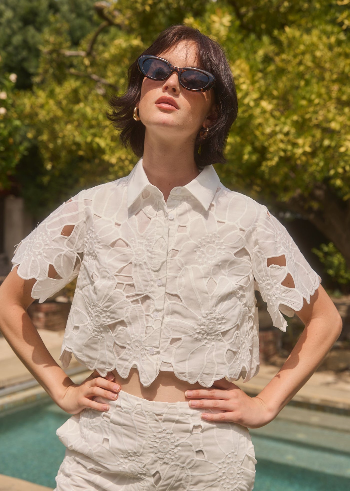 MARIZZA FLORAL EYELET TOP