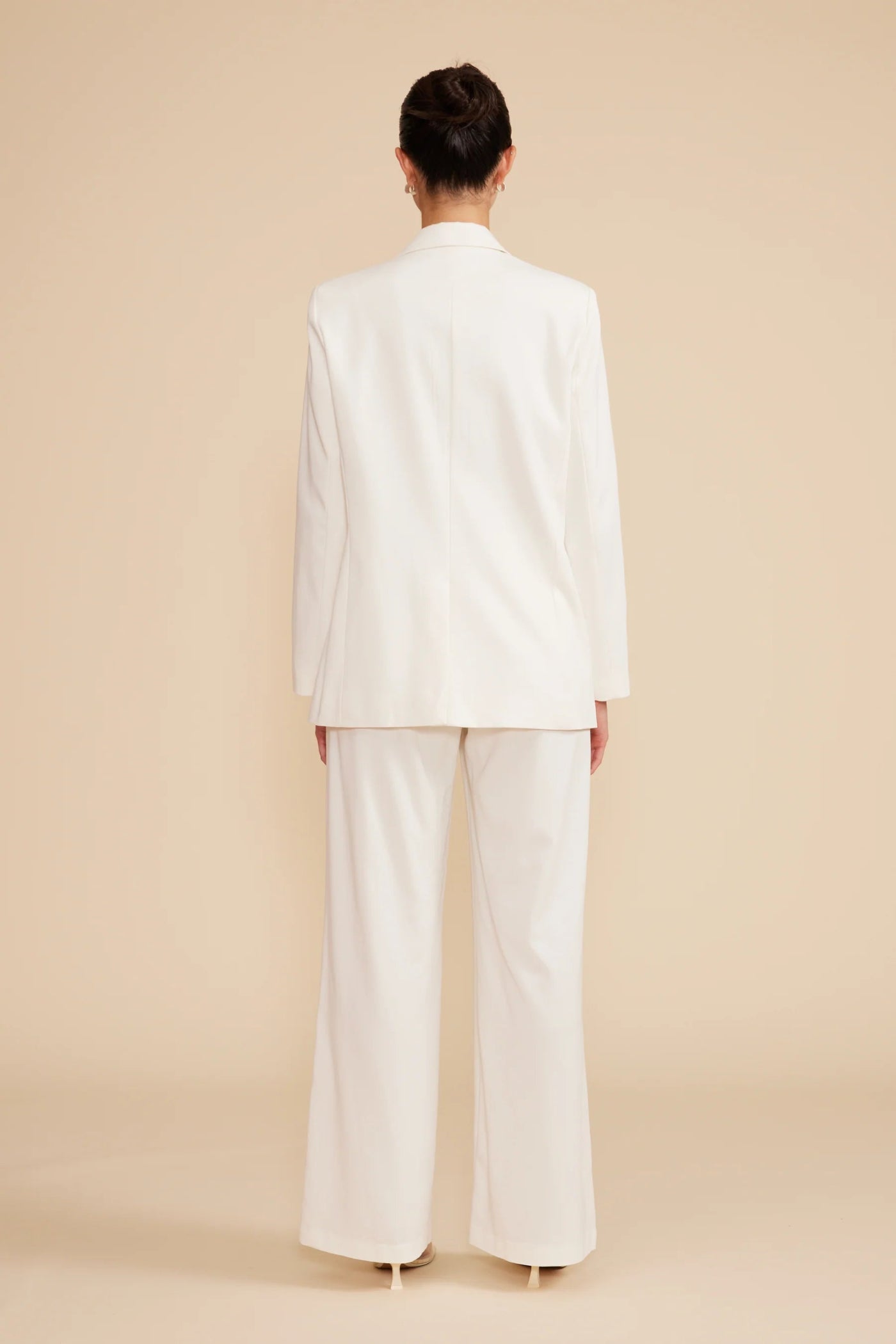 LUCY PARIS TARA CUPRO BLAZER – TIMELESS WHITE BLAZER 